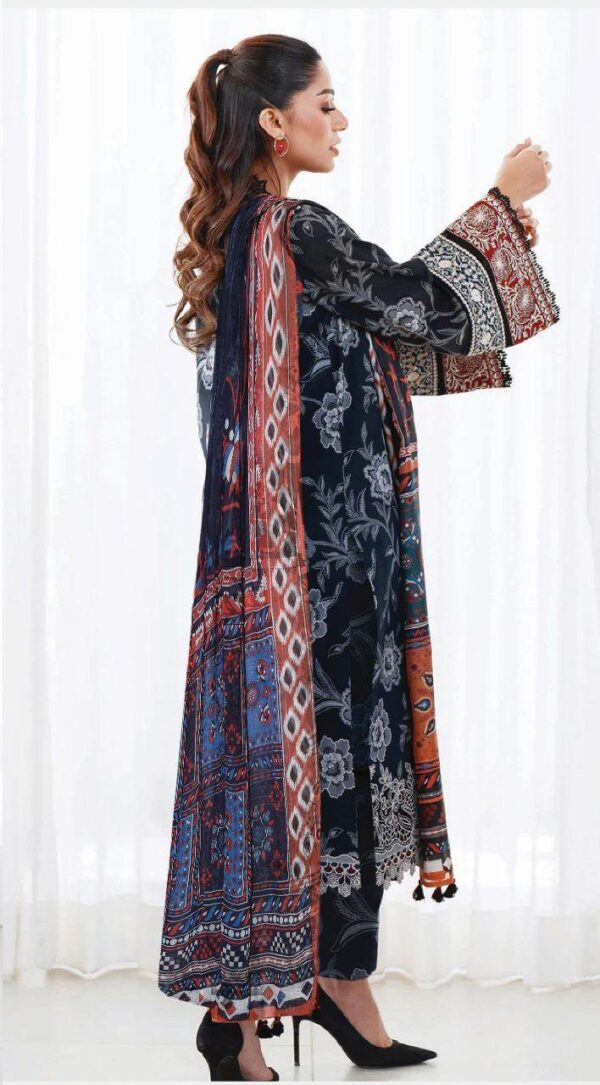 3 Pcs women's unstitched printed suit - Image 2